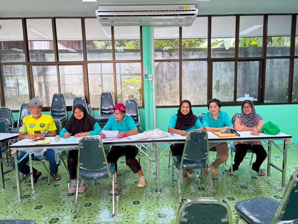 ภาพบรรยากาศการรับสมัครชมรมผู้สูงอายุเทศบาลตำบลทุ่งหว้า ประจำปีงบประมาณ 2570 ตั้งแต่วันที่ 3-7 สิงหาคม 2569